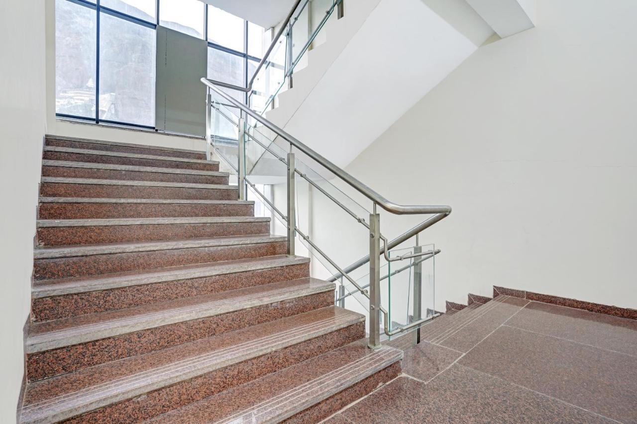 Townhouse Oak Hotel Rama Нашик Екстериор снимка